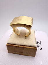 Load image into Gallery viewer, Heavy top square frosted ring