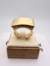 Load image into Gallery viewer, Heavy top square frosted ring