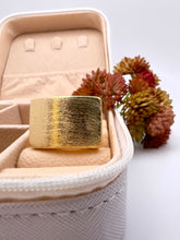 Load image into Gallery viewer, Heavy top square frosted ring