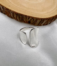 Load image into Gallery viewer, Chunky geometric adjustable silver plated ring