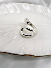 Load image into Gallery viewer, Chunky geometric adjustable silver plated ring