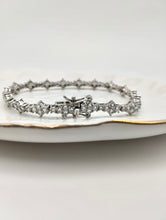 Load image into Gallery viewer, Diamond cz clasp jewelry bracelet
