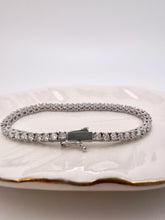 Load image into Gallery viewer, Fine cut small cz side lock Valentina bracelet

