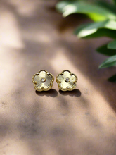 Load image into Gallery viewer, Lucky clover cz in the middle earrings
