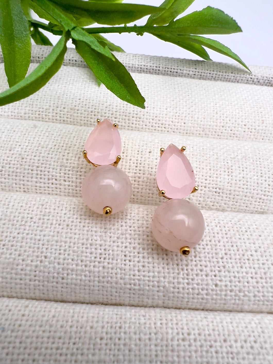 Light pink drop pink quartzo earrings