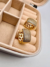 Load image into Gallery viewer, Thick cz studded square elegant earrings
