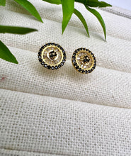 Load image into Gallery viewer, Fine small pizza cz black earrings
