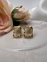 Load image into Gallery viewer, Organic square cz diamond  in the middle earrings
