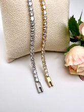 Load image into Gallery viewer, Tennis bracelet 4mm cz fold over clasp Valentina
