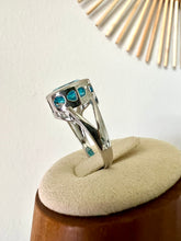 Load image into Gallery viewer, High quality round blue crystal  ring
