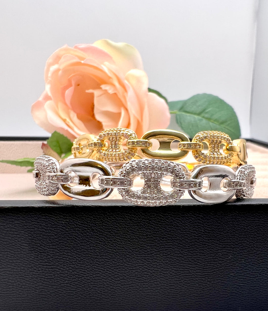 Studded luxury trend link bracelet