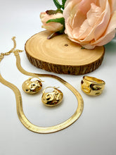 Load image into Gallery viewer, Medium hammered organic hoop earrings
