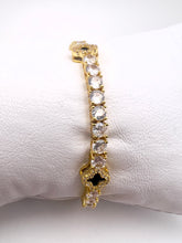 Load image into Gallery viewer, Fine clover detail tennis cz bracelet
