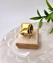 Load image into Gallery viewer, Rectangular classic ring
