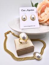 Load image into Gallery viewer, Gold plated oval pearl earrings
