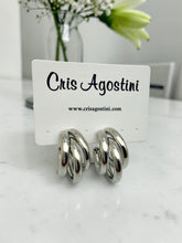 Load image into Gallery viewer, Triple hoop stud back earrings
