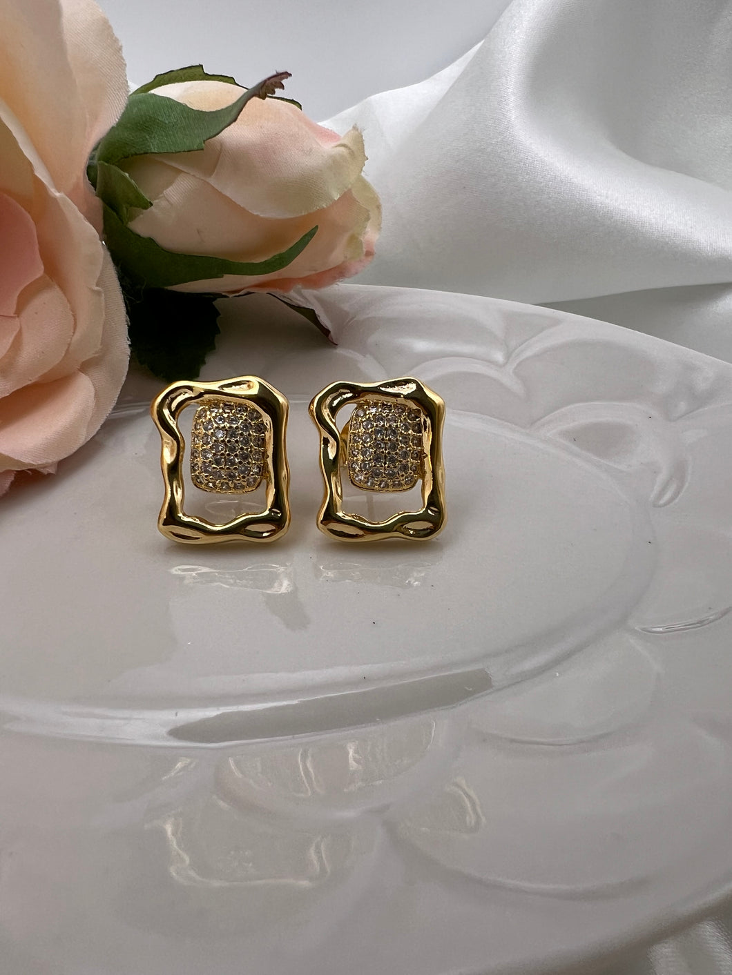 Organic square cz diamond  in the middle earrings