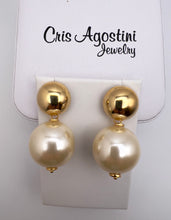 Load image into Gallery viewer, Half ball base and large pearl earrings
