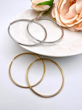 Load image into Gallery viewer, Classic 2,25&#39; thin tube hoop earrings
