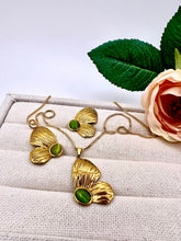 Load image into Gallery viewer, Butterfly with natural gemstone jewelry set
