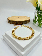Load image into Gallery viewer, Grumet links heart detail bracelet
