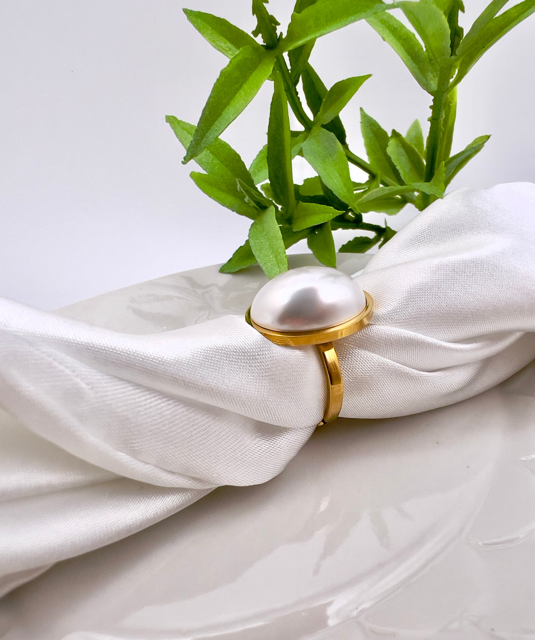 Oval pearl ring gold plated