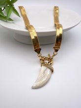 Load image into Gallery viewer, Mother of pearl teeth thick ribbon chain necklace
