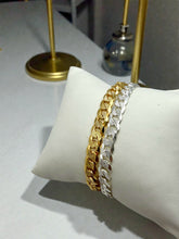 Load image into Gallery viewer, Textured grumet link bracelet
