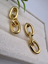 Load image into Gallery viewer, Paperclip 3 links gold plated  earrings
