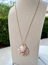 Load image into Gallery viewer, Long spotted natural shell gold plated 26’ chain necklace
