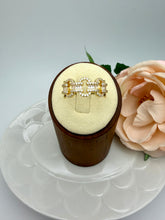 Load image into Gallery viewer, Luxury ring famous navete and cz links
