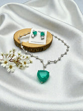 Load image into Gallery viewer, Paraiba tourmaline heart-shaped set
