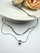 Load image into Gallery viewer, Double snake necklace with pendant

