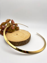 Load image into Gallery viewer, Solid round plain with no detail choker necklace
