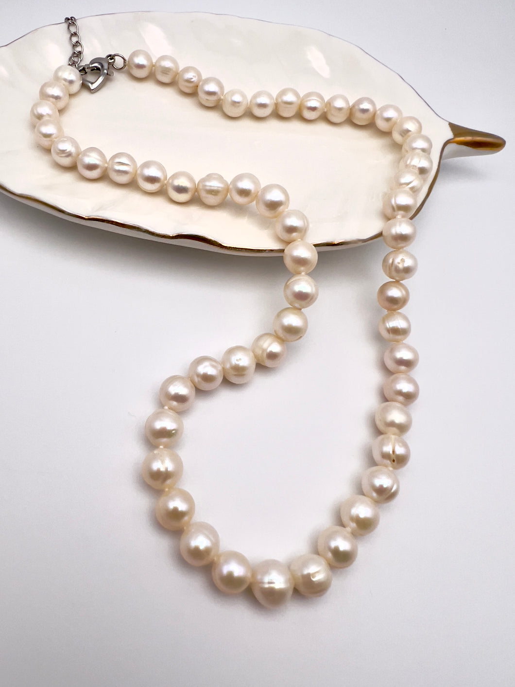 Classic freshwater 8 mm pearl necklace