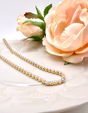Load image into Gallery viewer, Mini pearl imitation choker necklace
