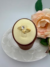 Load image into Gallery viewer, Heart details at the end open ring
