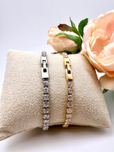 Load image into Gallery viewer, Tennis bracelet 4mm cz fold over clasp Valentina
