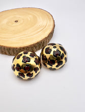 Load image into Gallery viewer, African line ball earrings seductive collection
