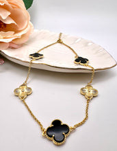 Load image into Gallery viewer, Flat and cz VC clover choker necklace
