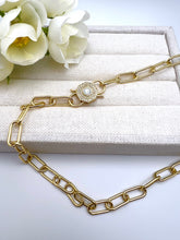 Load image into Gallery viewer, Equal links clasp options short necklace
