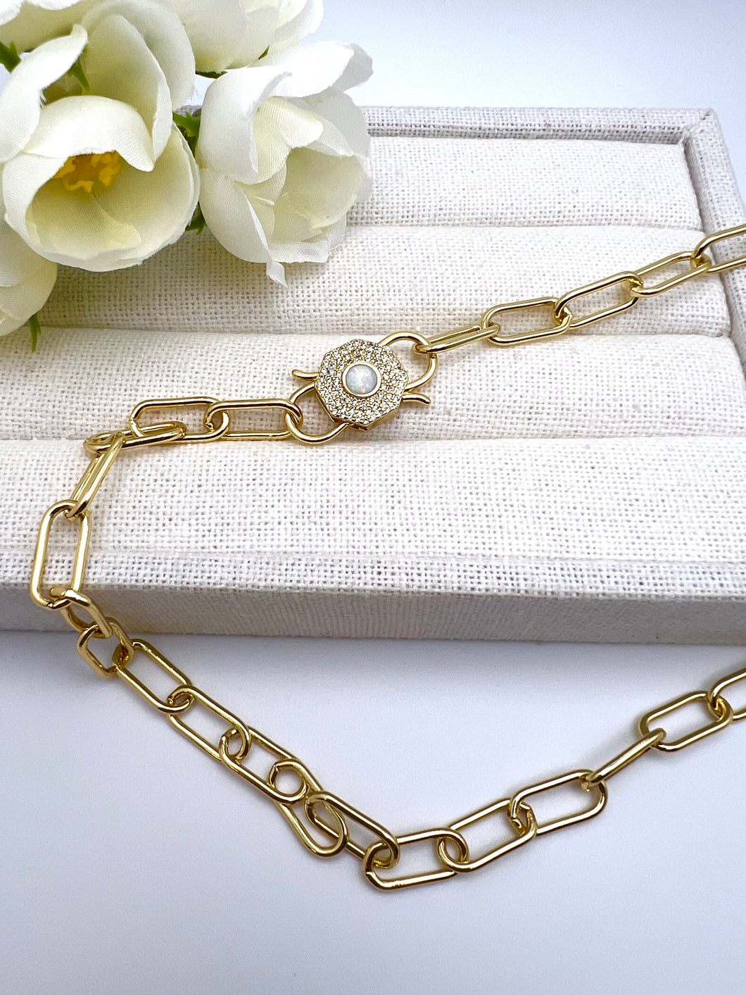 Equal links clasp options short necklace