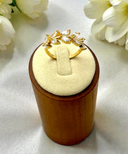 Load image into Gallery viewer, Branch of cz leaves ring
