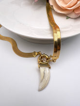 Load image into Gallery viewer, Mother of pearl teeth thick ribbon chain necklace
