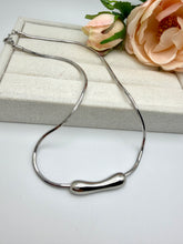 Load image into Gallery viewer, Organic thick snake choker chain
