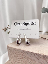 Load image into Gallery viewer, Plain comma shaped earrings
