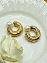 Load image into Gallery viewer, Structured hoop earring pearl base earrings
