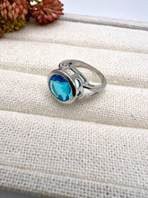 Load image into Gallery viewer, High quality round blue crystal  ring
