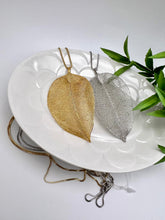 Load image into Gallery viewer, Long lace leaf pendant necklace
