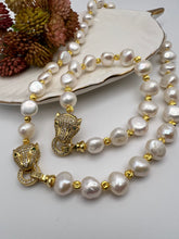 Load image into Gallery viewer, Freshwater pearl with jaguar clasp necklace
